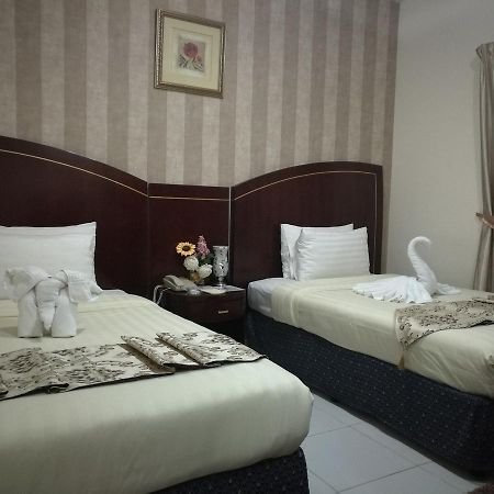 Royal Crown Suites Schardscha Exterior foto