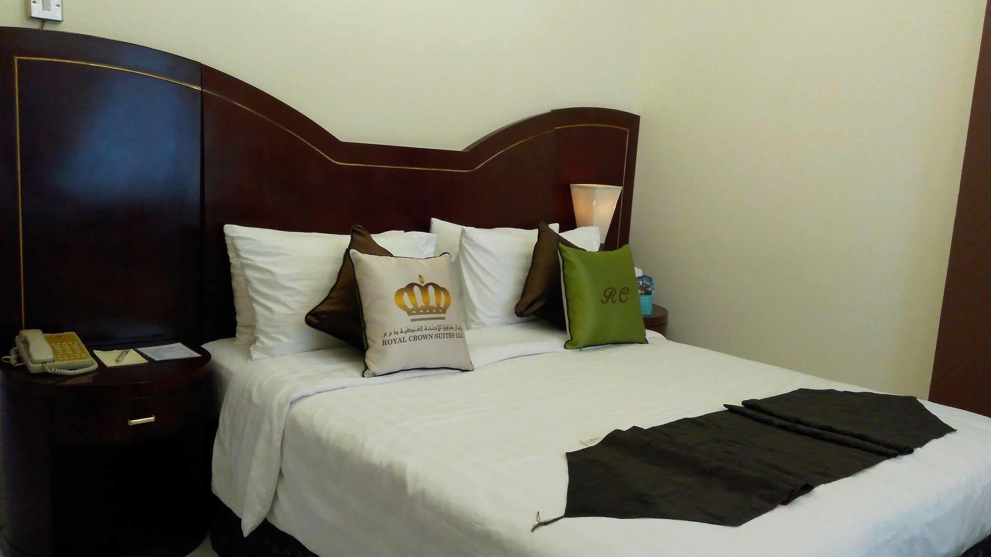 Royal Crown Suites Schardscha Exterior foto
